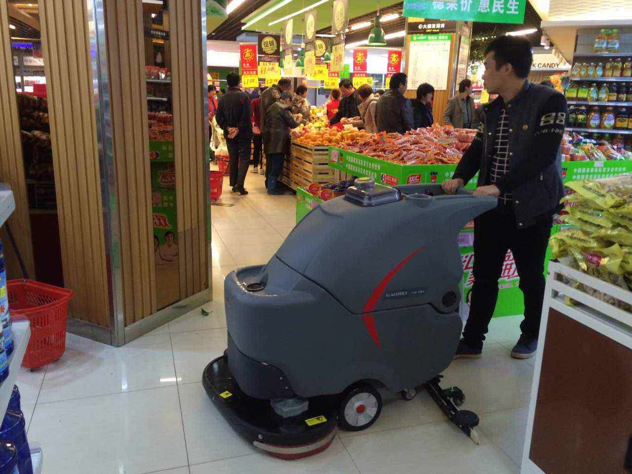 商場地麵清洗